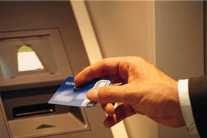 Betaalkaart gestolen of verloren: draait u zelf op voor de kosten?
